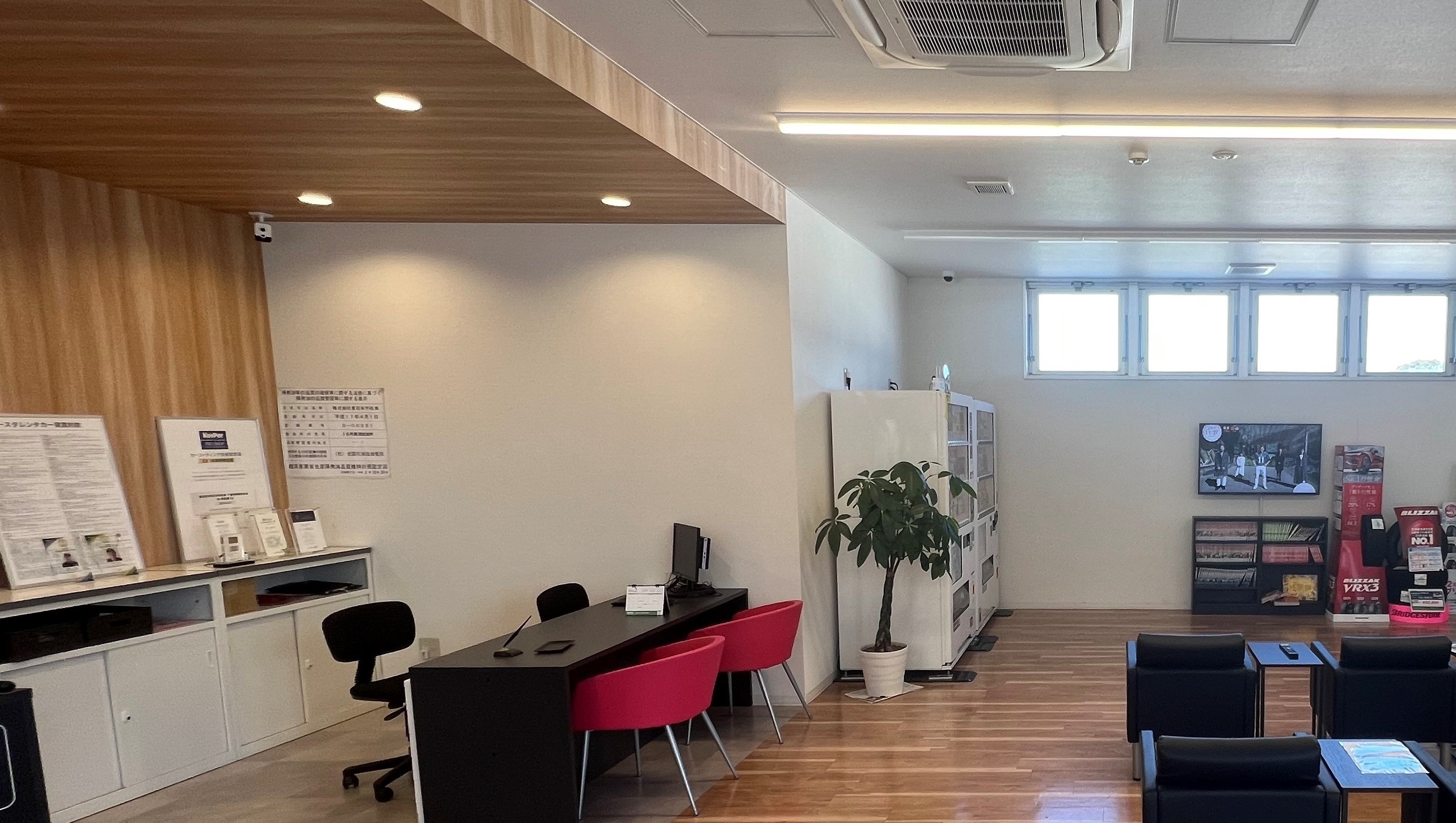 まーページ mimi❣️ In 1996, #Kawasaki released the Ninja ZX-7R motorcycle – a