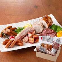 写真：【岐阜で作った自慢の逸品】恵那峡フレッシュハムCセット (820g)