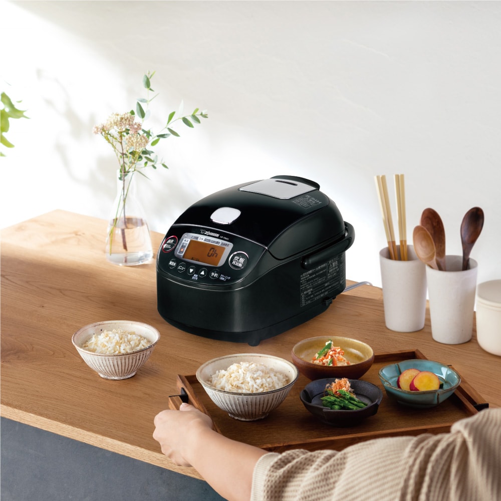 ZOJIRUSHI NP-RN05-BA BLACK 圧力IH炊飯器 延長保証付-