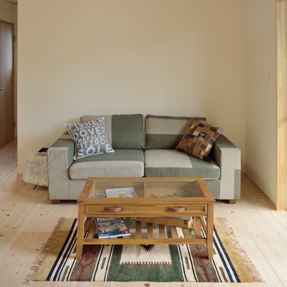 東谷 コレクションテーブル GT-871｜うさマートジャパンサービス株式