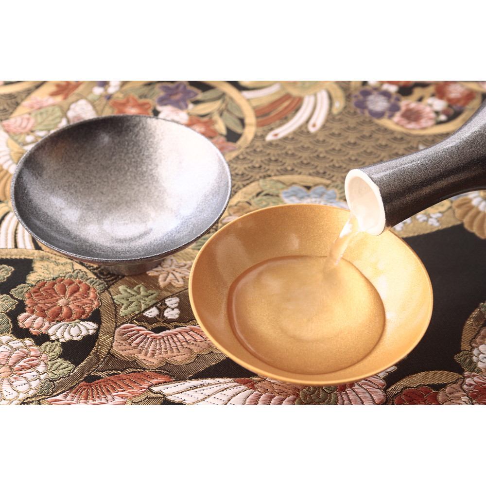 丸モ高木陶器 漆薄手磁器 Lacquered thin porcelain 平盃ペア(木箱入