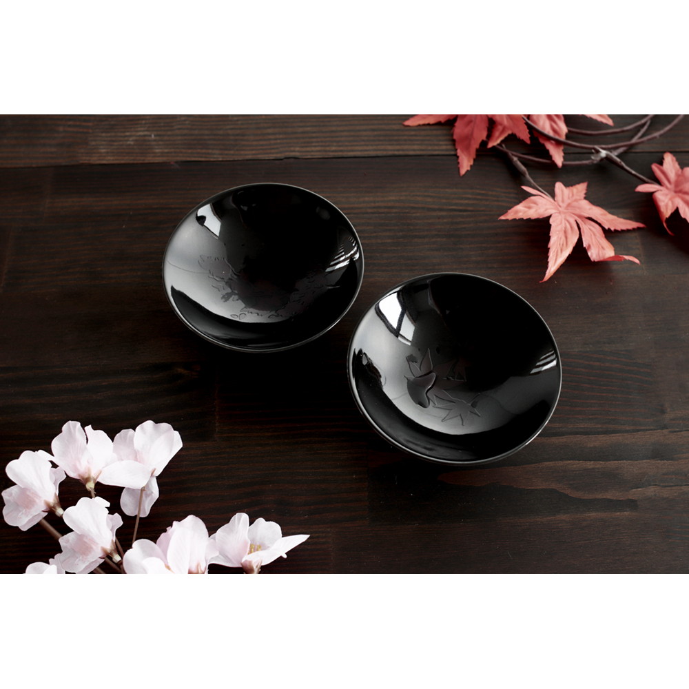 丸モ高木陶器 温感黒盃 桜・紅葉 平盃ペア ラッピング有 0100