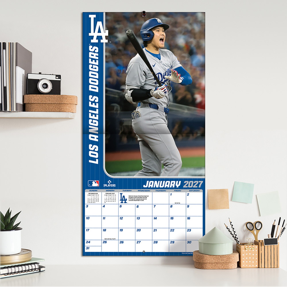 大谷翔平 雑誌と本22冊　新聞類　カレンダー　トレカまとめ売り Truner Licensing(ターナーライセンシング) 輸入版 2027年 大谷翔平